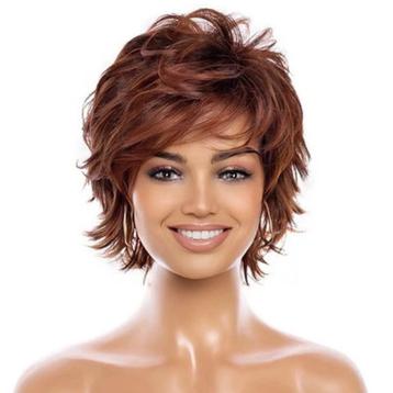 Pruik roodmix kort modern warrig kapsel in laagjes model 111 beschikbaar voor biedingen