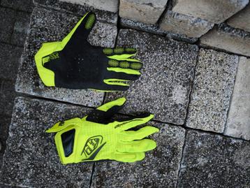 BMX Race handschoenen  beschikbaar voor biedingen