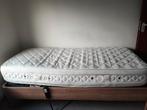 1 persoonsbed - met matras en lattenbodem - elektrisch, Huis en Inrichting, Slaapkamer | Bedden, Ophalen, Zo goed als nieuw, Verstelbaar