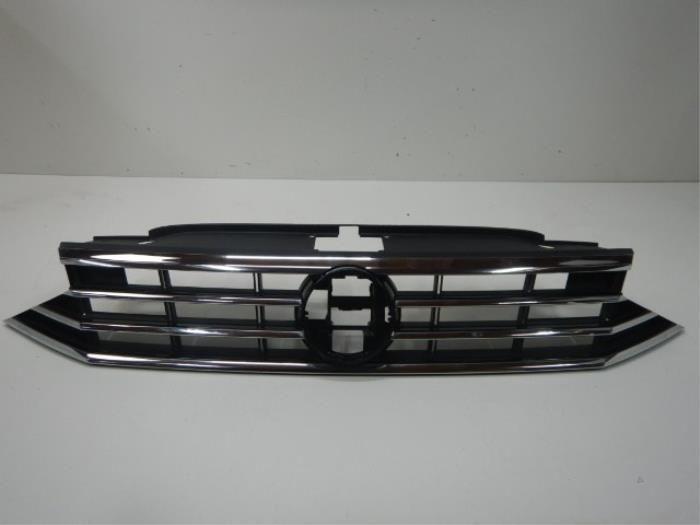 VW Passat B8 Facelift R-Line Grille Chrome, Auto-onderdelen, Overige Auto-onderdelen, Gebruikt, Ophalen