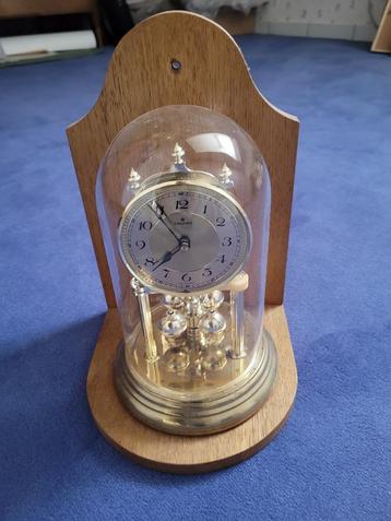 Horloge annuelle, Enlèvement