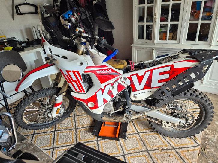 moto Kove 450 rally, Motoren, Motoren | CFMOTO, Particulier, Enduro, meer dan 35 kW, 1 cilinder, ABS, Sportuitlaat, Traction Control