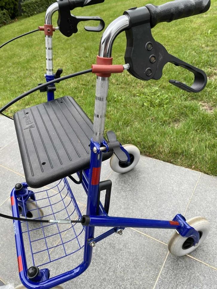 Premis rollator met mand en dienblad, Diversen, Rollators, Zo goed als nieuw, Ophalen