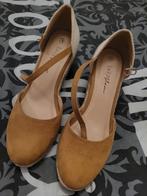 Damesschoenen - maat 41, Ophalen, Beige, Nieuw, Sandalen of Muiltjes