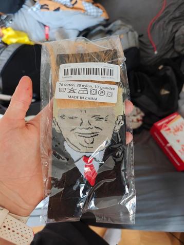 TRUMP SOKKEN beschikbaar voor biedingen
