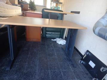 Bureau MEWAF, Ophalen, In hoogte verstelbaar, Gebruikt, Bureau