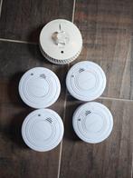 4x Brand- en 1x hitte melders, Ophalen of Verzenden, Zo goed als nieuw