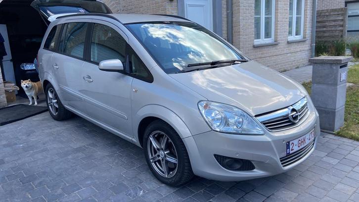 Opel zafira b 7 zitplaatsen euro4 diesel, Auto diversen, Ongevalwagen, Opel, Diesel, Ophalen