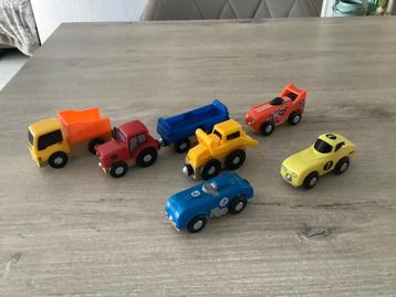 Houten plastic speelgoed voertuigen  beschikbaar voor biedingen