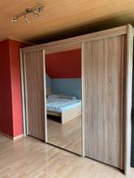 Grote kleerkast met schuifdeuren en spiegel, Huis en Inrichting, Ophalen, Zo goed als nieuw, Modern, Met hangruimte