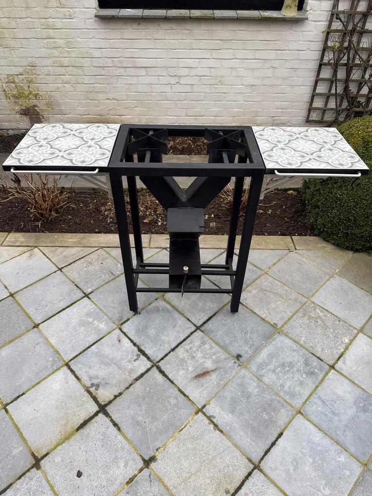Rocket stove (bbq), Tuin en Terras, Houtskoolbarbecues, Zo goed als nieuw, Ophalen