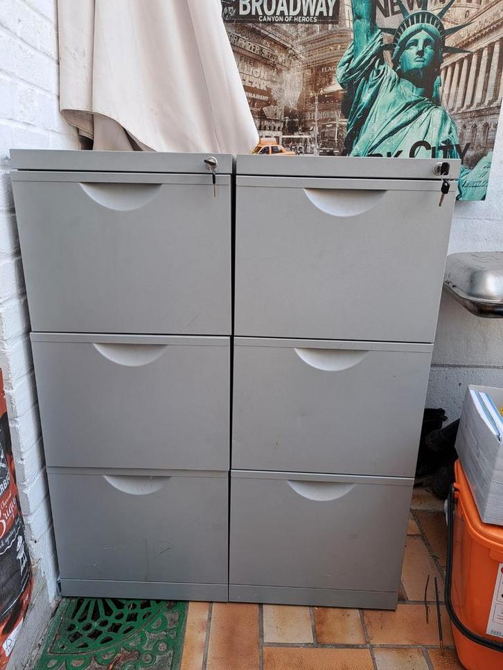 Deux armoires en métal à tiroirs de la série IKEA  , Maison & Meubles, Armoires | Armoires à chaussures, Enlèvement