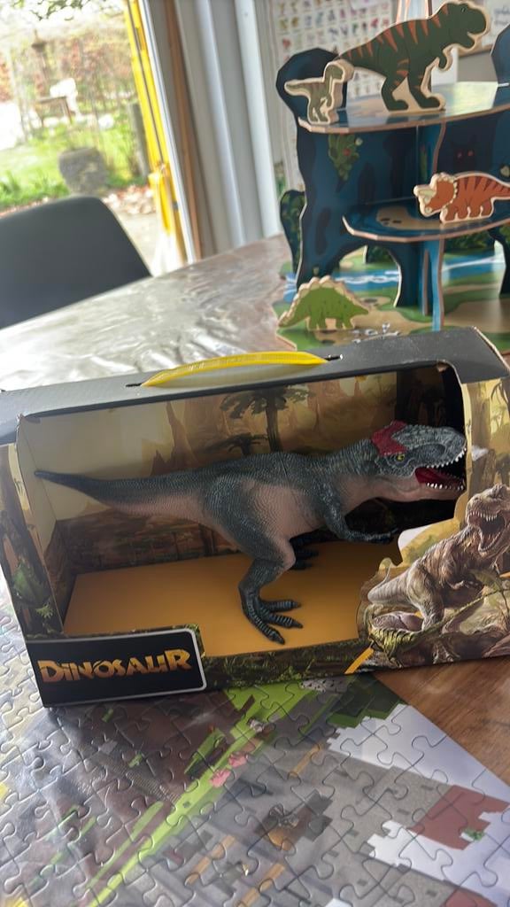 Dinosaurus, Ophalen, Zo goed als nieuw