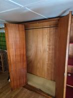 Armoire gratuite, 200 cm ou plus, Utilisé, Avec tablette(s), 50 à 75 cm