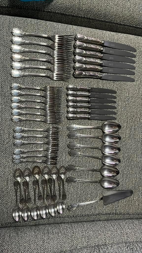 couverts Christofle Marly argenté 48 pièces style Louis XV, Antiquités & Art, Antiquités | Couverts, Enlèvement ou Envoi