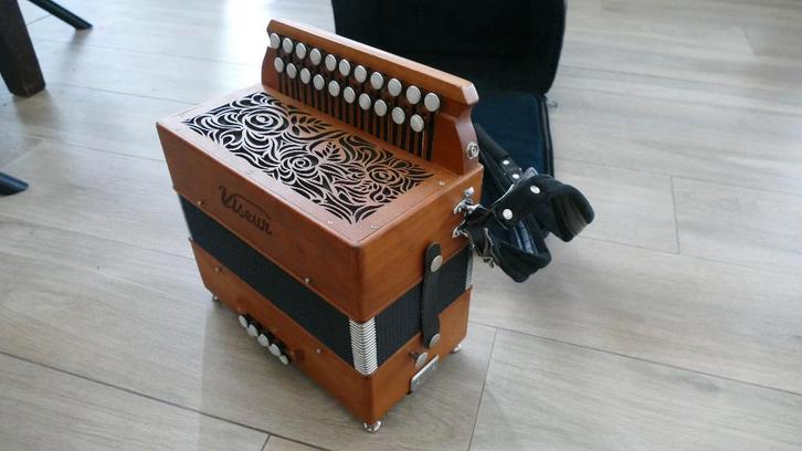 Diatonisch accordeon (G/C) (trekzak), Musique & Instruments, Accordéons, Comme neuf, Accordéon à boutons, Autres formats, Avec valise