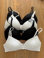 Set 4 BH’s 2 zwarte en 2 witte softcup beha Zeeman maat 70AA, Enlèvement ou Envoi, Autres couleurs, Soutien-gorge