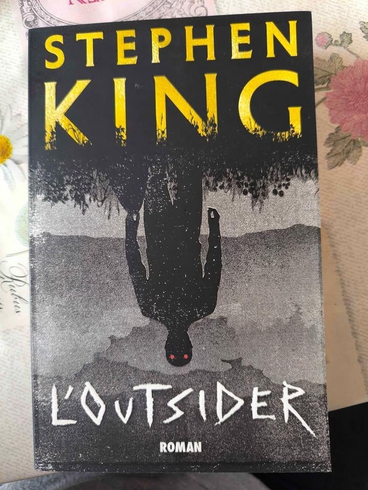 Livre de Stephen King "L'Outsider", Livres, Enlèvement ou Envoi, Comme neuf, STEPHEN KING, Belgique