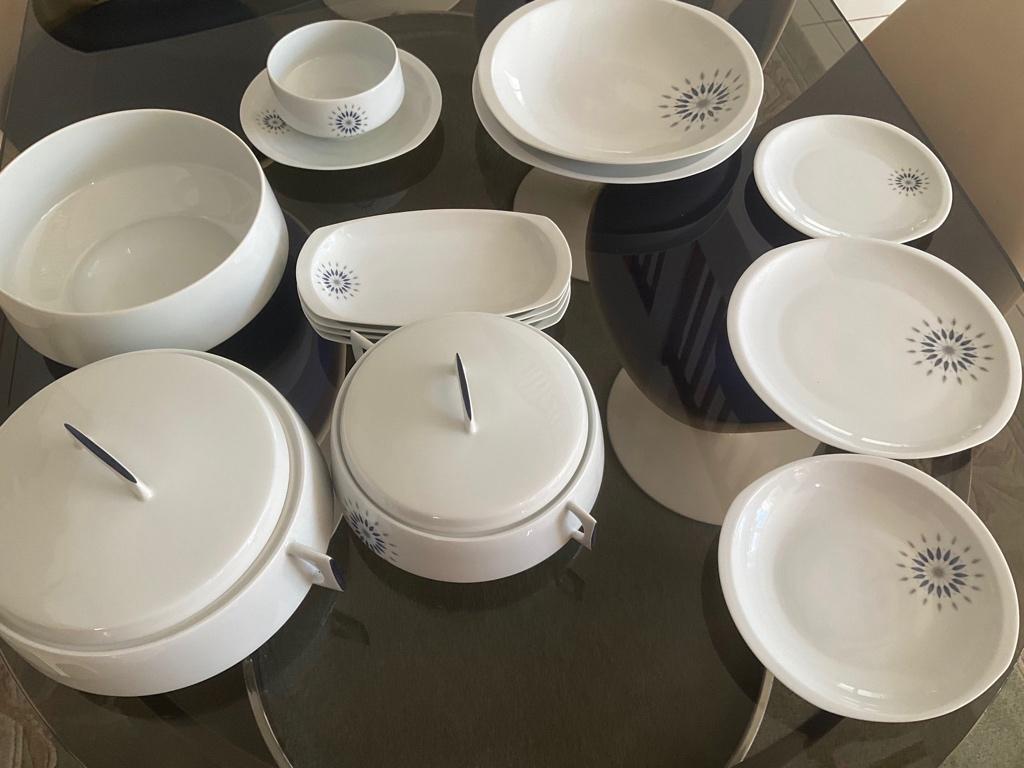 Service de Table porcelaine de LIMOGES BERNARDAUD ref ORION, Antiek en Kunst, Antiek | Servies compleet, Ophalen