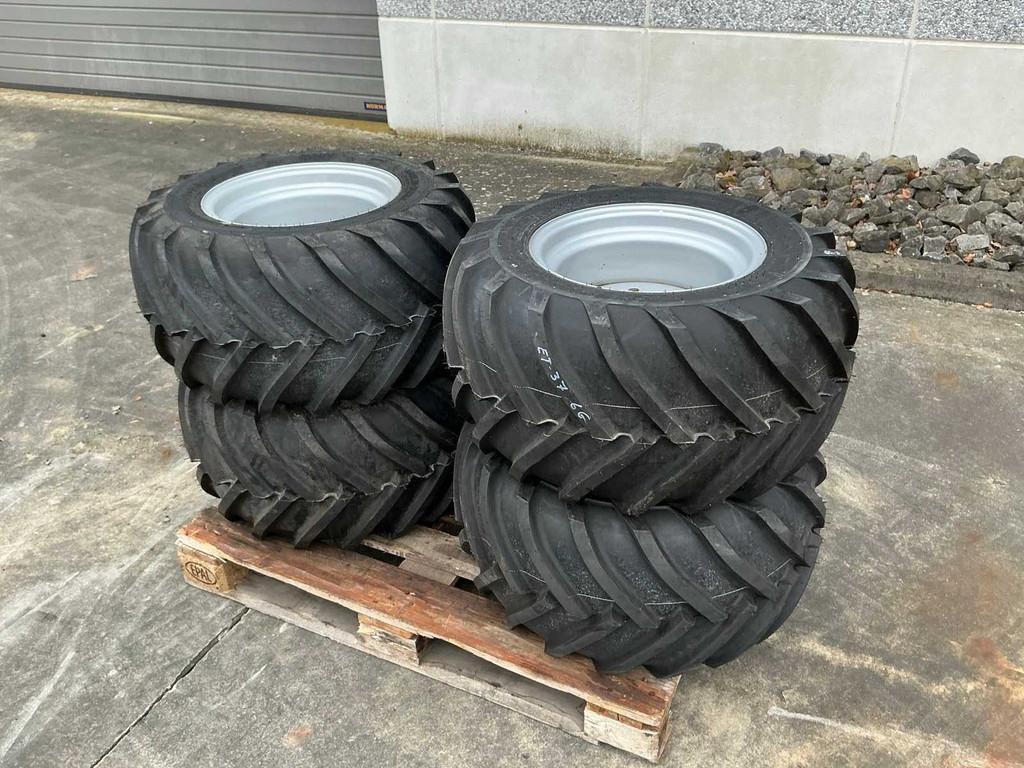 BKT TR313 Band met velg (4x), Zakelijke goederen, Landbouw | Onderdelen | Banden, Velgen en Assen