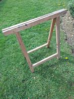 6 tréteaux et 2 plateaux de table en bon état sont gratuits., Bricolage & Construction, Enlèvement