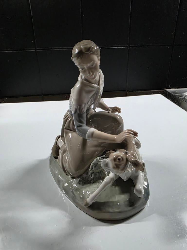 Girl with goat. Lladro, Ophalen of Verzenden