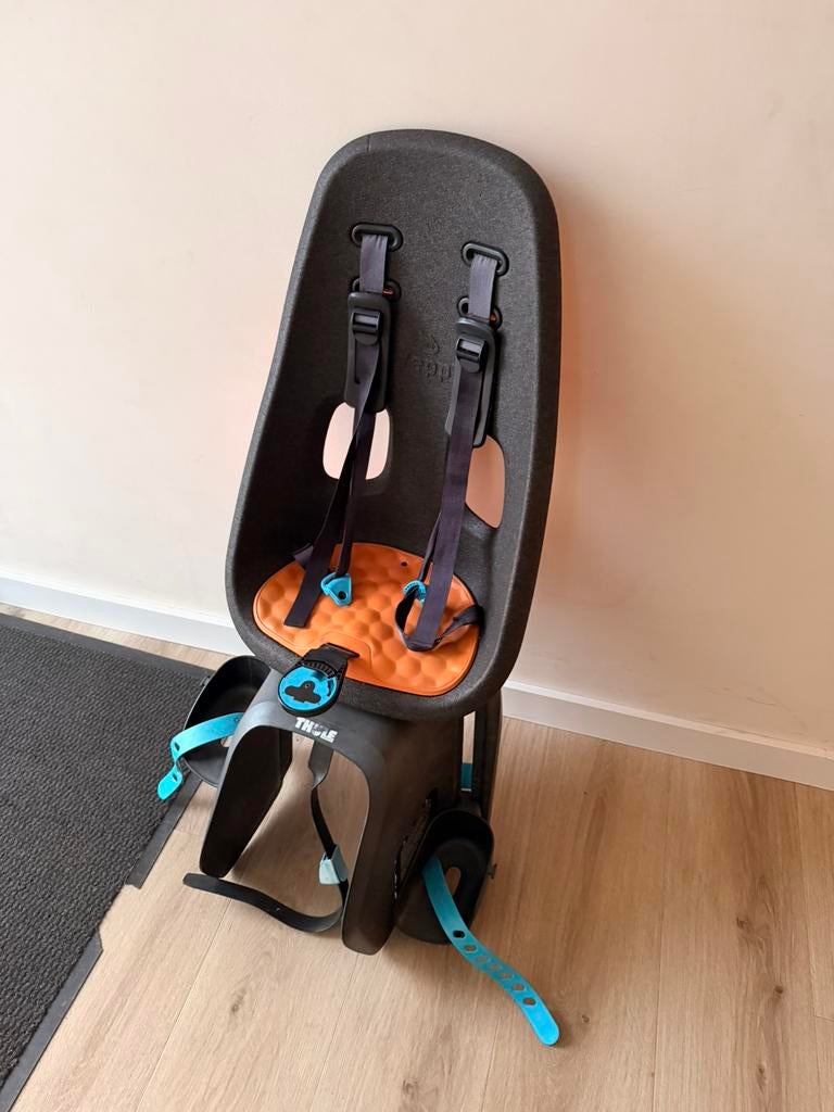 Kinderstoel thule yepp nexxt, Ophalen, Gebruikt, Achterzitje, Voetsteuntjes
