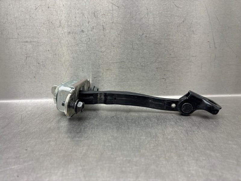 PORTIERVANGER LINKS VOOR Nissan Pulsar (C13) (01-2013/-), Gebruikt, Dhr. M. Roggen, Voor, Marinus@Japoto.nl