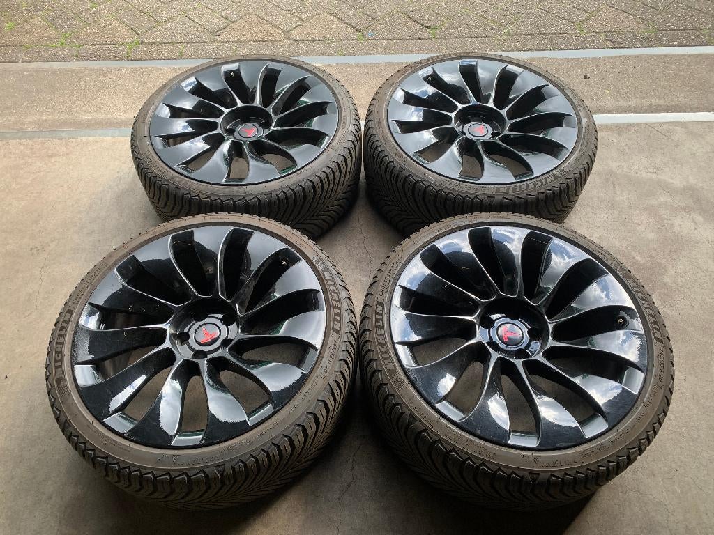 TESLA MODEL 3 UBER-TURBINE VELGEN + 4S BANDEN 245 35 R20, Auto diversen, Auto-accessoires, Gebruikt, Ophalen of Verzenden