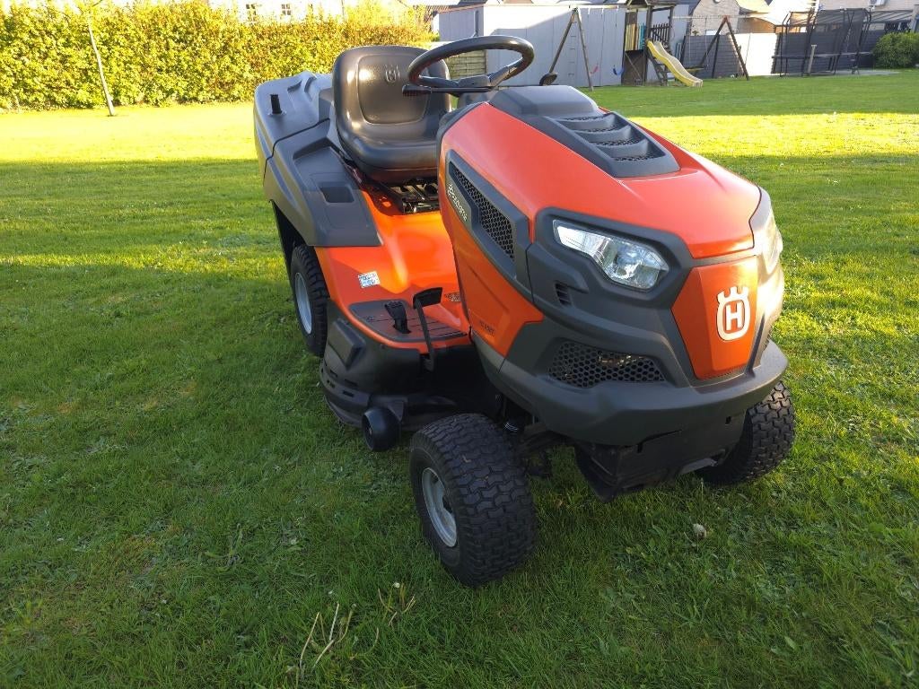 Zitmaaier Husqvarna, 149u, topstaat!, Ophalen, Zo goed als nieuw, Versnellingen, 90 tot 120 cm