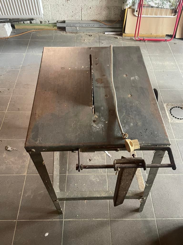 Zaagmachine, Enlèvement, Utilisé