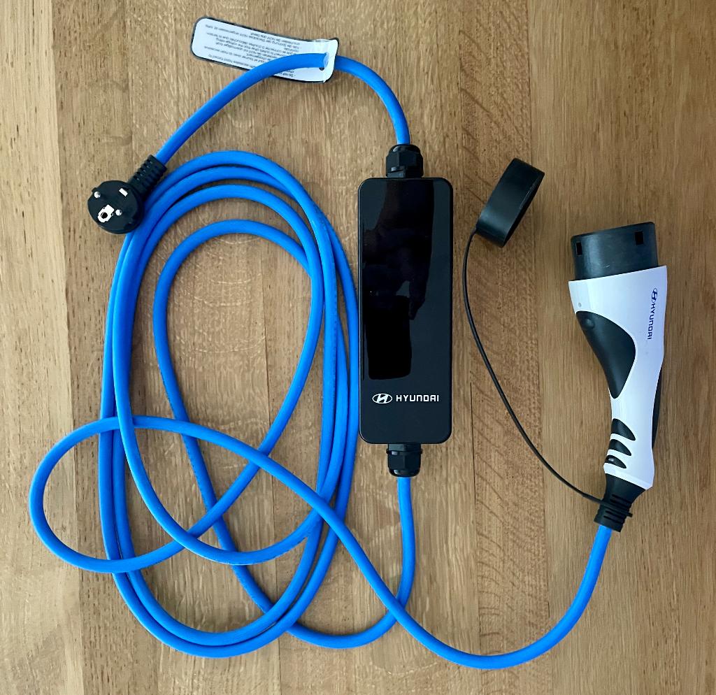 Chargeur EV/PHEV d'origine Hyundai — Type 2 — 230 V, Autos : Divers, Bornes de recharge, Neuf, Borne de recharge et Câble de charge