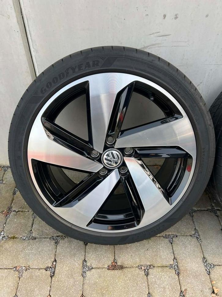 VW GOLF 7/8 GTI MILTON KEYNESS ZOMERSET 225/40/R18, Auto-onderdelen, Banden en Velgen, Banden en Velgen, Zomerbanden, 18 inch