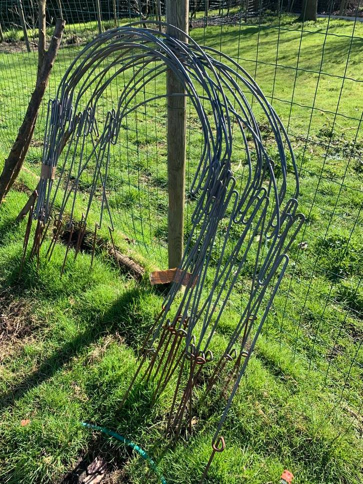 70 metalen koepels voor vervroegde teelt, Jardin & Terrasse, Gaze & Fils, Utilisé, Autres types, Enlèvement