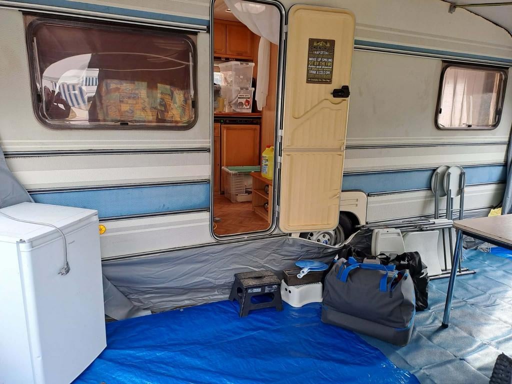 Wilk Blanco gekeurd in goede staat, Caravanes & Camping, Caravanes, Particulier, jusqu'à 4, 750 - 1000 kg, Banquette en rond, Wilk