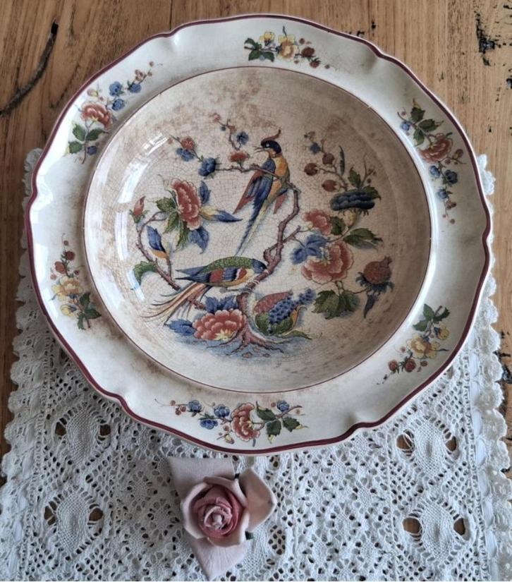 Antieke beboterde schaal met vogels, Rouen V & B.M., Antiek en Kunst, Antiek | Servies los, Ophalen of Verzenden
