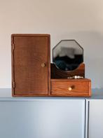 VINTAGE HANGKASTJE MET SPIEGEL, Huis en Inrichting, Ophalen, Gebruikt