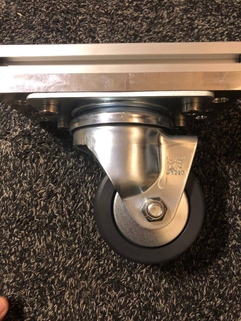 zwenkwielen - als nieuw - 3T belasting - Japanse kwaliteit, Doe-het-zelf en Bouw, Zwenkwielen, Ophalen of Verzenden, Zo goed als nieuw