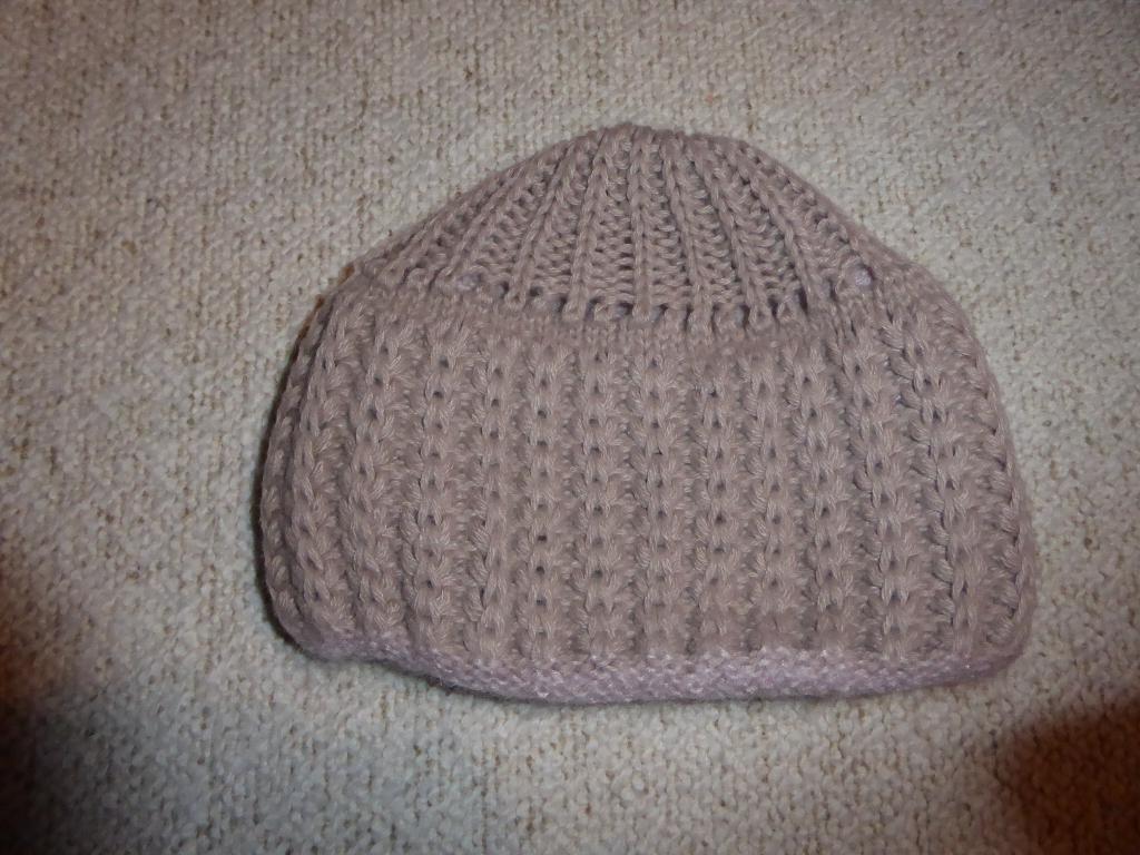 Chapeau (inspiré par Veritas), Vêtements | Femmes, Bonnets, Écharpes & Gants, Enlèvement, Porté, Bonnet