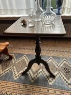 Antieke bijzettafeltje, Gebruikt, 55 tot 75 cm, 60 cm of meer, Rechthoekig