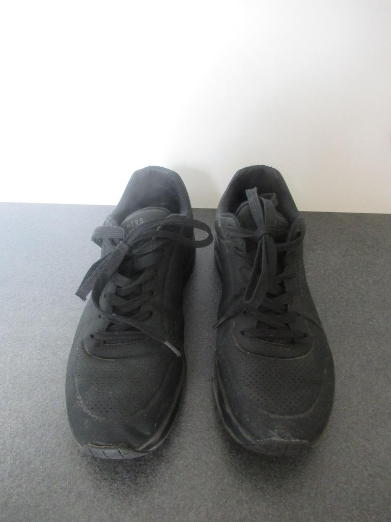 Skechers zwart - maat 42, Ophalen, Zwart, Zo goed als nieuw, Skechers