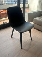 IKEA stoelen, Enlèvement