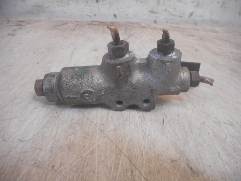 REPARTITEUR DE FREINAGE Volvo 940 I Estate (26G), Utilisé, Volvo