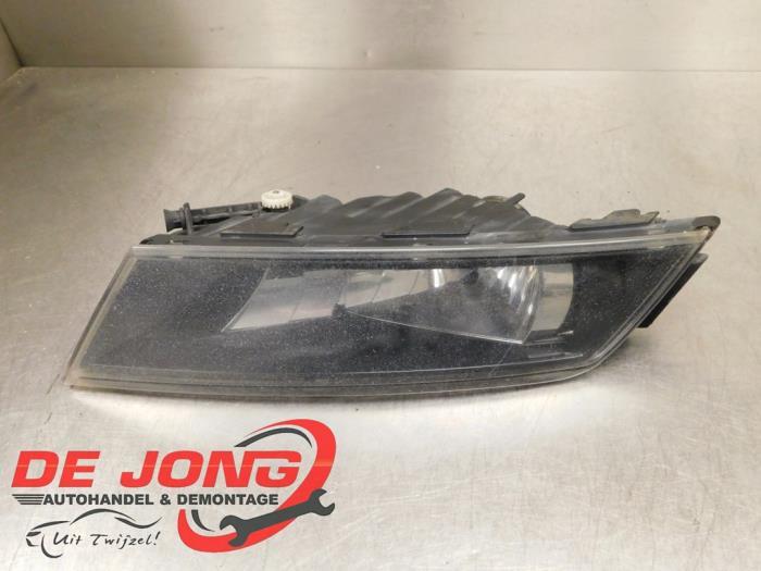 Mistlamp rechts-voor van een Skoda Superb, Gebruikt, -, -, Ophalen of Verzenden