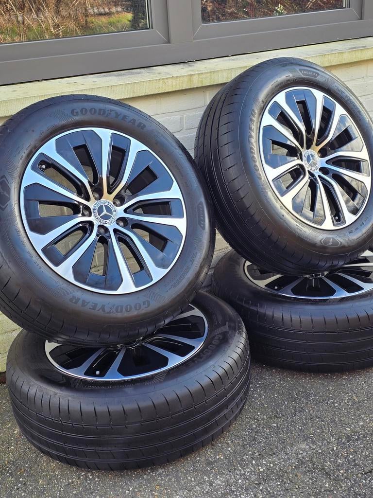 4 banden en velgen mercedes glc, Ophalen, Band(en)