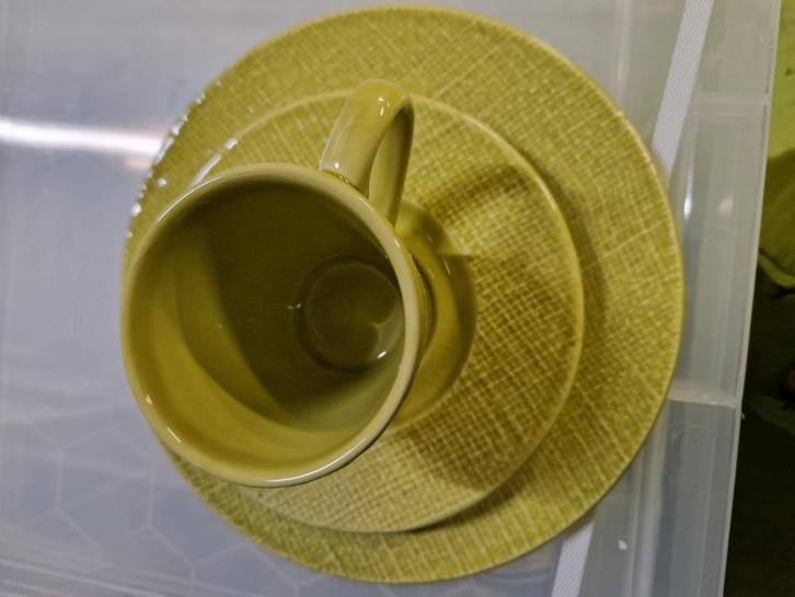 Eet- en koffieservies, Huis en Inrichting, Keuken | Servies, Zo goed als nieuw, Compleet servies, Effen, Aardewerk, Ophalen