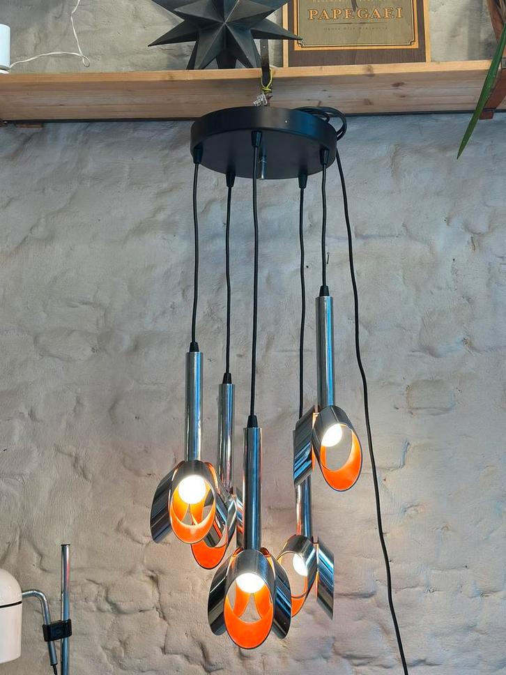Lampe suspendue Massive Space Age des anné 70 orange chromé, Maison & Meubles, Lampes | Suspensions, Comme neuf, Métal, Enlèvement