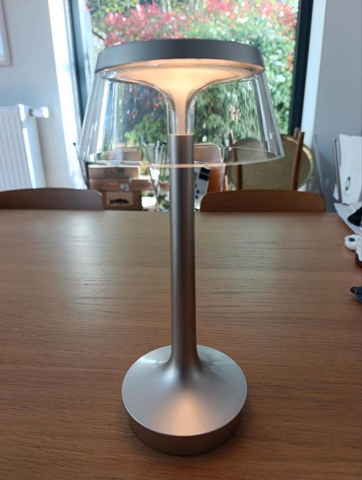 Lampe Flos Bon Jour Unplugged Starck – LED sans fil, Maison & Meubles, Lampes | Lampes de table