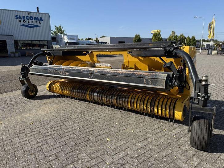 New Holland 380FP Gras Pickup, Articles professionnels, Agriculture | Outils, Cultures, Moissonneuse