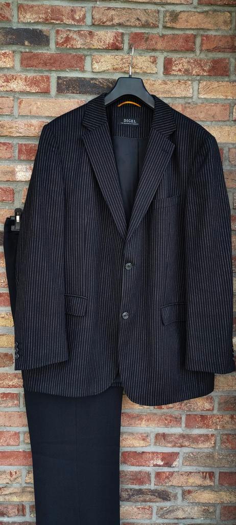 Zwart pak met dunne lichtgrijze lijnen en broek T54eur, Kleding | Heren, Kostuums en vesten, Zwart